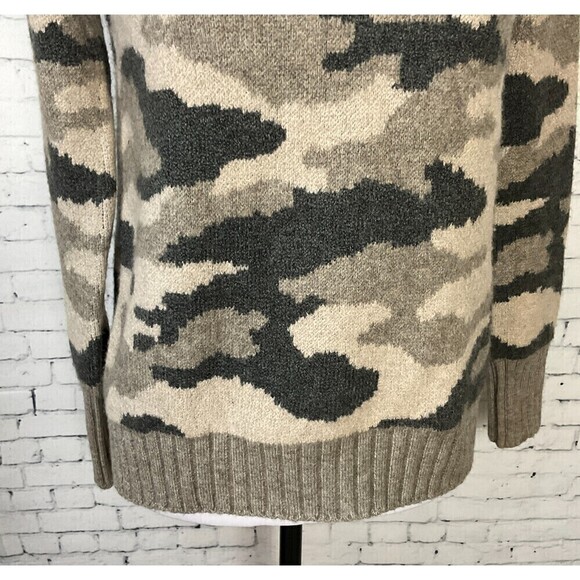 Christian Siriano Womens Camo Sweater Sz S Merino Wool Blend Mock Neck Hi Low E1 - Picture 10 of 12